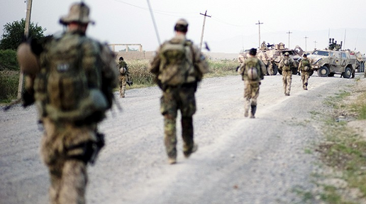 Calandosi nelle orme dell’America